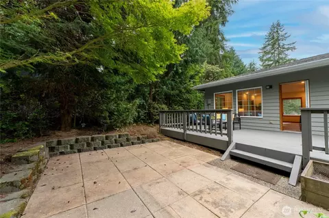 Exterior - 4901 Fowler Ave, Everett, WA 98203 photo 6 of 8