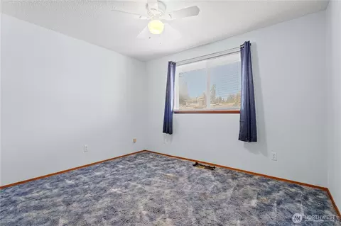 Bedroom - 19421 Aurora Dr E, Spanaway, WA 98387 photo 3 of 3