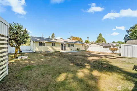 Exterior - 19421 Aurora Dr E, Spanaway, WA 98387 photo 6 of 10