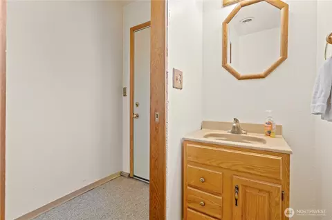 Bath - 19421 Aurora Dr E, Spanaway, WA 98387 photo 2 of 2