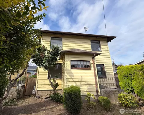4210 S Holly St, Seattle, WA 98118