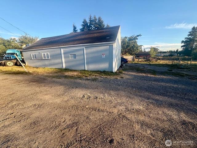 9302 Waller Rd E, Tacoma, WA 98446