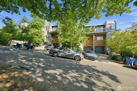 3014 NE 140th St #B, Seattle, WA 98125