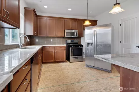 Kitchen - 20231 40th Ave E, Spanaway, WA 98387 photo 2 of 2