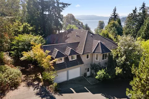 19627 NE 33rd Pl, Sammamish, WA 98074
