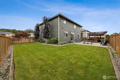 Exterior - 1519 Daffodil Ave NE, Orting, WA 98360 photo 7 of 8