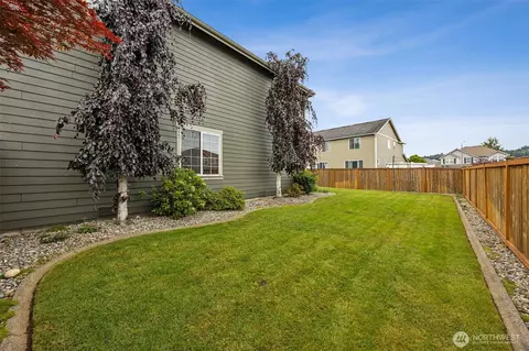 Exterior - 1519 Daffodil Ave NE, Orting, WA 98360 photo 6 of 8