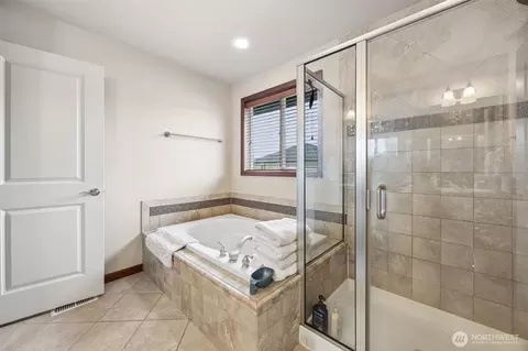 Bath - 1519 Daffodil Ave NE, Orting, WA 98360 photo 4 of 4