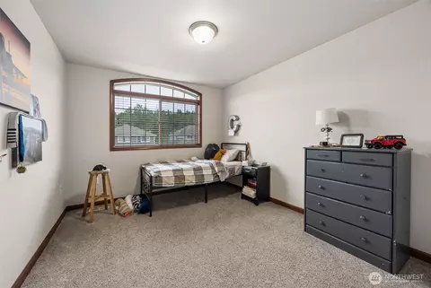 Bedroom - 1519 Daffodil Ave NE, Orting, WA 98360 photo 1 of 4