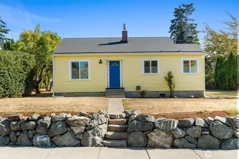 2702 Nevada St, Bellingham, WA 98226