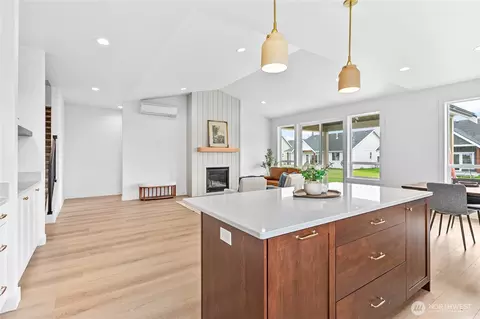 Kitchen - 321 W 4th St, Everson, WA 98247 photo 5 of 5
