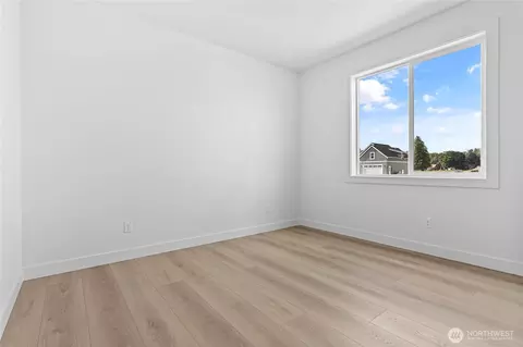 Bedroom - 321 W 4th St, Everson, WA 98247 photo 5 of 6