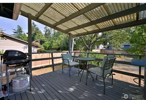Exterior - 1012 E Laurel St, Kent, WA 98030 photo 7 of 8
