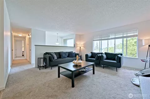 Living - 1012 E Laurel St, Kent, WA 98030 photo 1 of 7