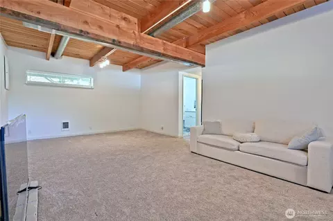 Living - 1012 E Laurel St, Kent, WA 98030 photo 5 of 7