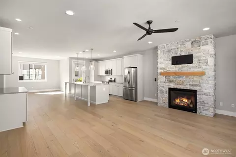 Living - 10 160th Pl SE, Bothell, WA 98012 photo 1 of 5