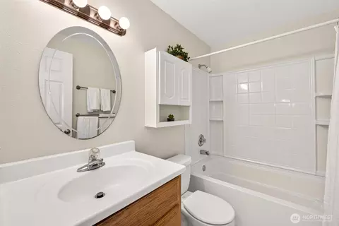 Bath - 2711 169th St SE, Bothell, WA 98012 photo 2 of 2