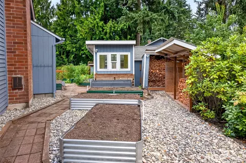 Exterior - 2711 169th St SE, Bothell, WA 98012 photo 12 of 12