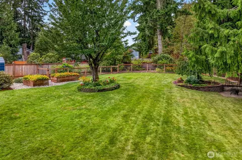 Exterior - 2711 169th St SE, Bothell, WA 98012 photo 10 of 12