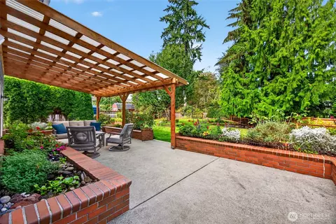 Exterior - 2711 169th St SE, Bothell, WA 98012 photo 3 of 12