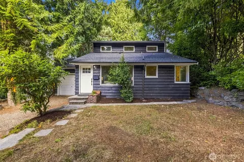 4512 SW Director Pl, Seattle, WA 98136