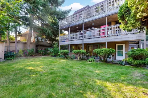 2326 49th Ave SW, Seattle, WA 98116