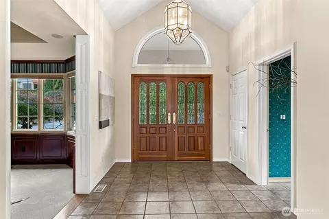 Entry Way - 55 Chapman Loop, Steilacoom, WA 98388 photo 1 of 3