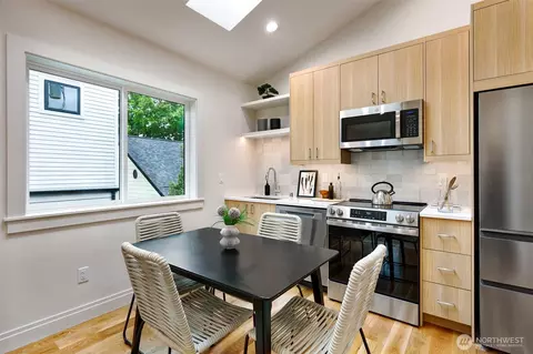 Kitchen - 2004 Mcgilvra Blvd E, Seattle, WA 98112 photo 6 of 6