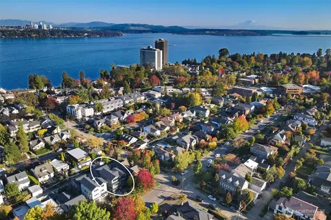 View/Area - 2004 Mcgilvra Blvd E, Seattle, WA 98112 photo 1 of 2