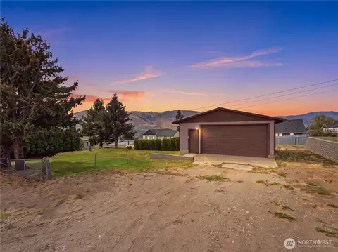 830 S Nancy Ave, East Wenatchee, WA 98802
