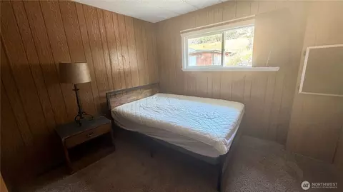 Bedroom - 762 Twisp-winthrop Eastside Rd, Winthrop, WA 98862 photo 2 of 3