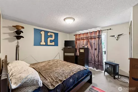 Bedroom - 901 Melody Ln, Enumclaw, WA 98022 photo 1 of 1