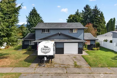Exterior - 901 Melody Ln, Enumclaw, WA 98022 photo 2 of 8