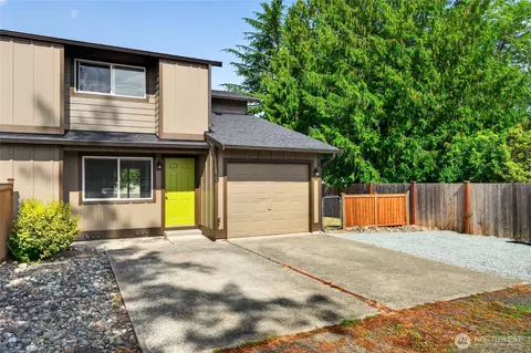 Exterior - 1360 Florence St, Enumclaw, WA 98022 photo 4 of 6