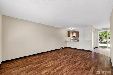 Living - 1360 Florence St, Enumclaw, WA 98022 photo 3 of 3