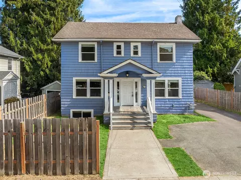 5018 20th Ave NE, Seattle, WA 98105