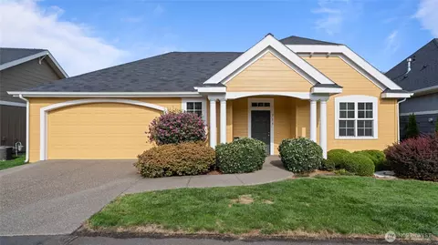 715 SE Heron Dr, College Place, WA 99324