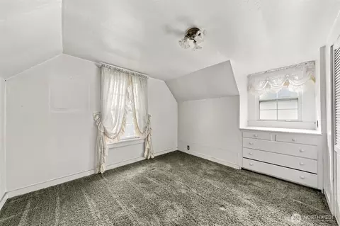 Bedroom - 2617 Cottage Rd E, Sumner, WA 98390 photo 3 of 3