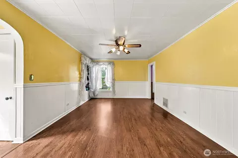 Living - 2617 Cottage Rd E, Sumner, WA 98390 photo 1 of 2