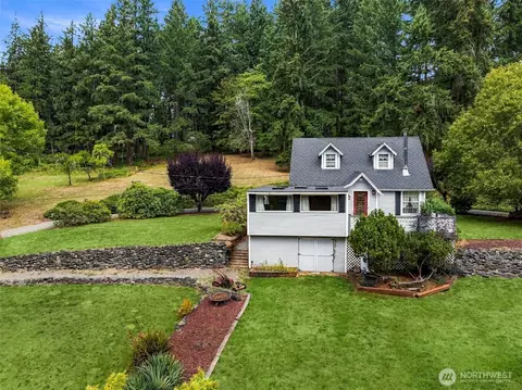 Exterior - 2617 Cottage Rd E, Sumner, WA 98390 photo 5 of 12