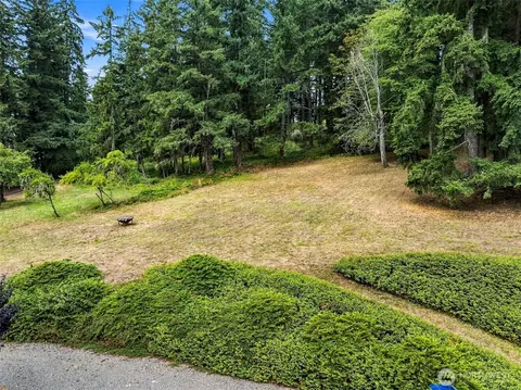 Exterior - 2617 Cottage Rd E, Sumner, WA 98390 photo 8 of 12