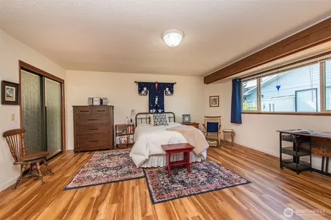 Bedroom - 151 Fairway Dr, Sequim, WA 98382 photo 4 of 4