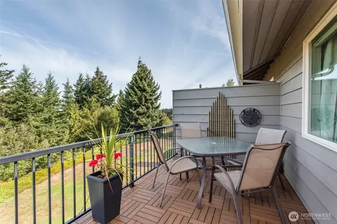 Exterior - 151 Fairway Dr, Sequim, WA 98382 photo 7 of 8