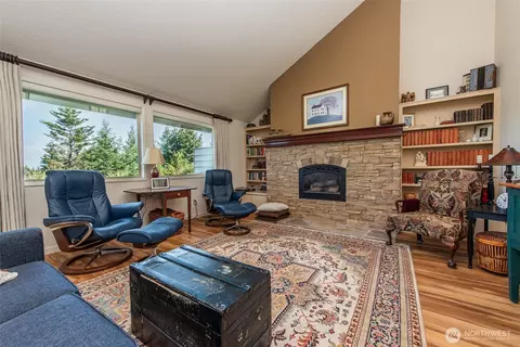 Living - 151 Fairway Dr, Sequim, WA 98382 photo 3 of 5