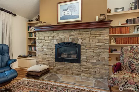 Living - 151 Fairway Dr, Sequim, WA 98382 photo 2 of 5