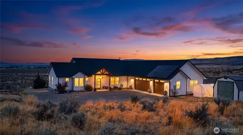 2290 Sage Hills Dr, Ellensburg, WA 98926