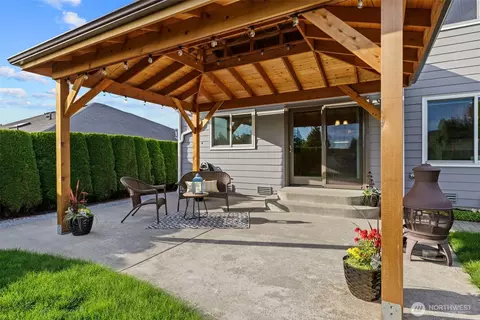 Exterior - 4422 240th Pl SE, Bothell, WA 98021 photo 5 of 7
