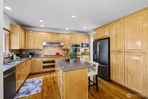 Kitchen - 4422 240th Pl SE, Bothell, WA 98021 photo 1 of 4
