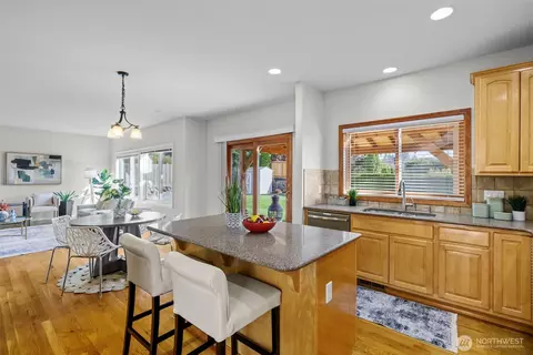 Kitchen - 4422 240th Pl SE, Bothell, WA 98021 photo 2 of 4