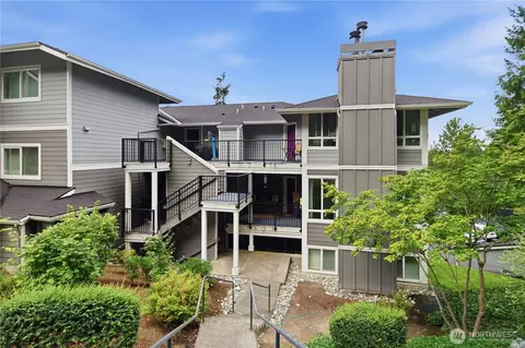 Exterior - 12012 NE 204th Pl #C203, Bothell, WA 98011 photo 4 of 5